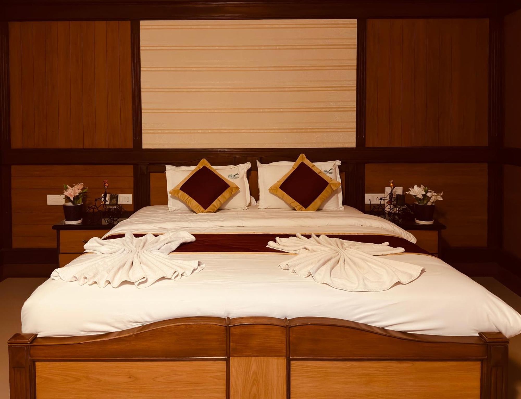 Holiday Valley Hotels And Resorts Denkanikottai Экстерьер фото